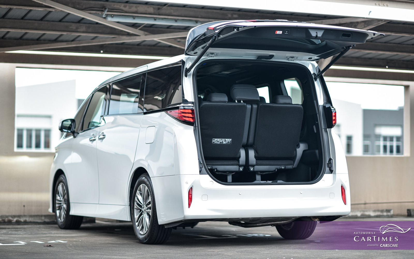 Toyota Alphard 2.5Z Hybrid photo 11